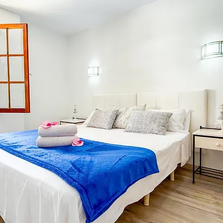 Gigantes Cliff House *