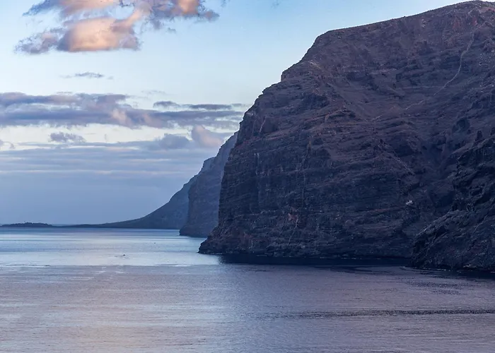 Gigantes Cliff House *